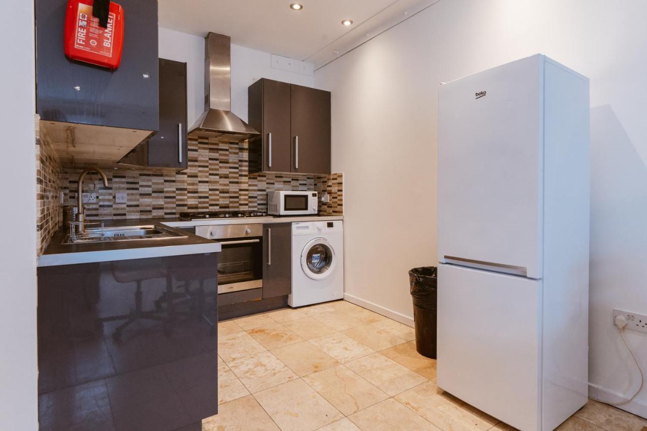 Mile End Double Rooms 27 Guest House Londra Exterior foto