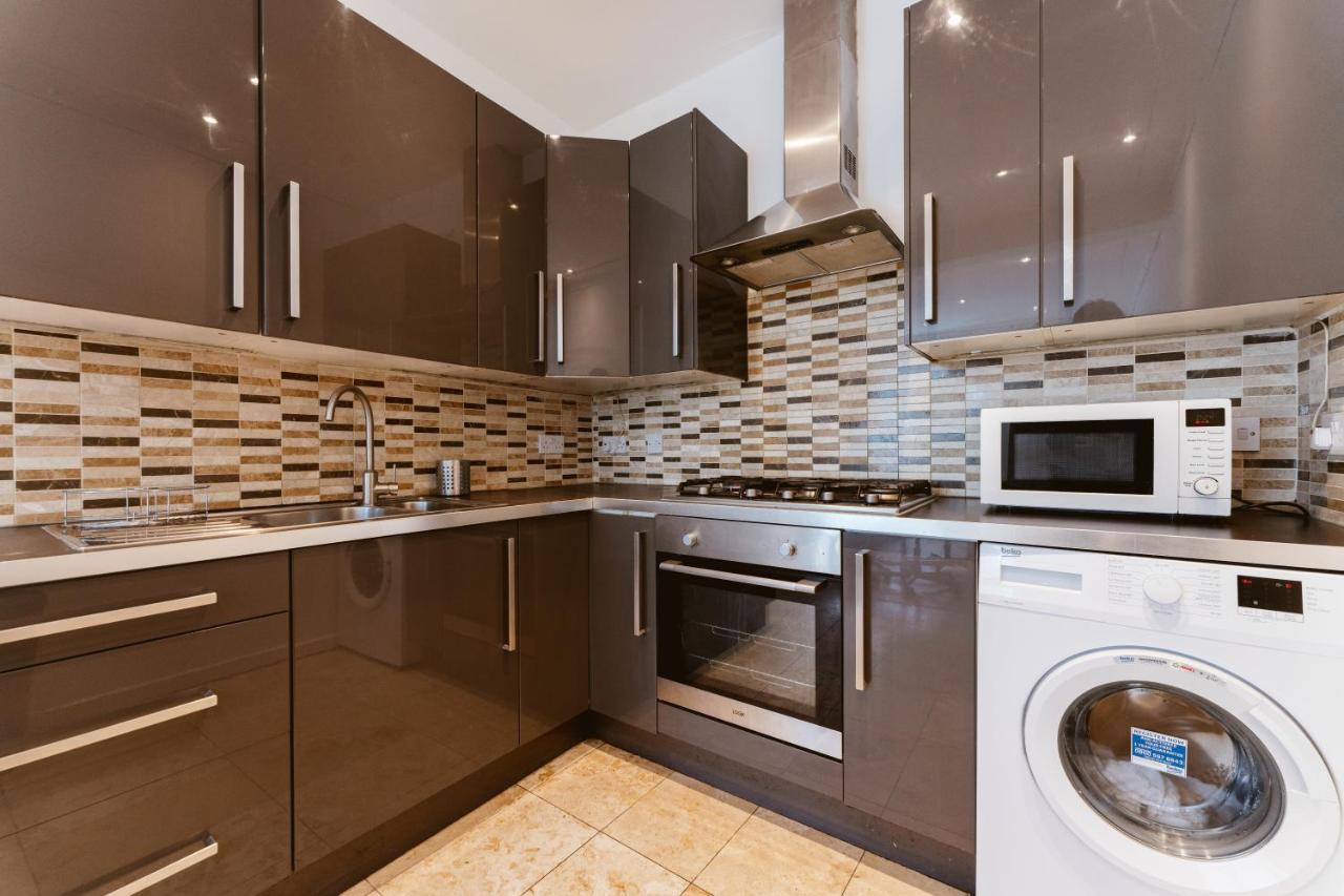 Mile End Double Rooms 27 Guest House Londra Exterior foto