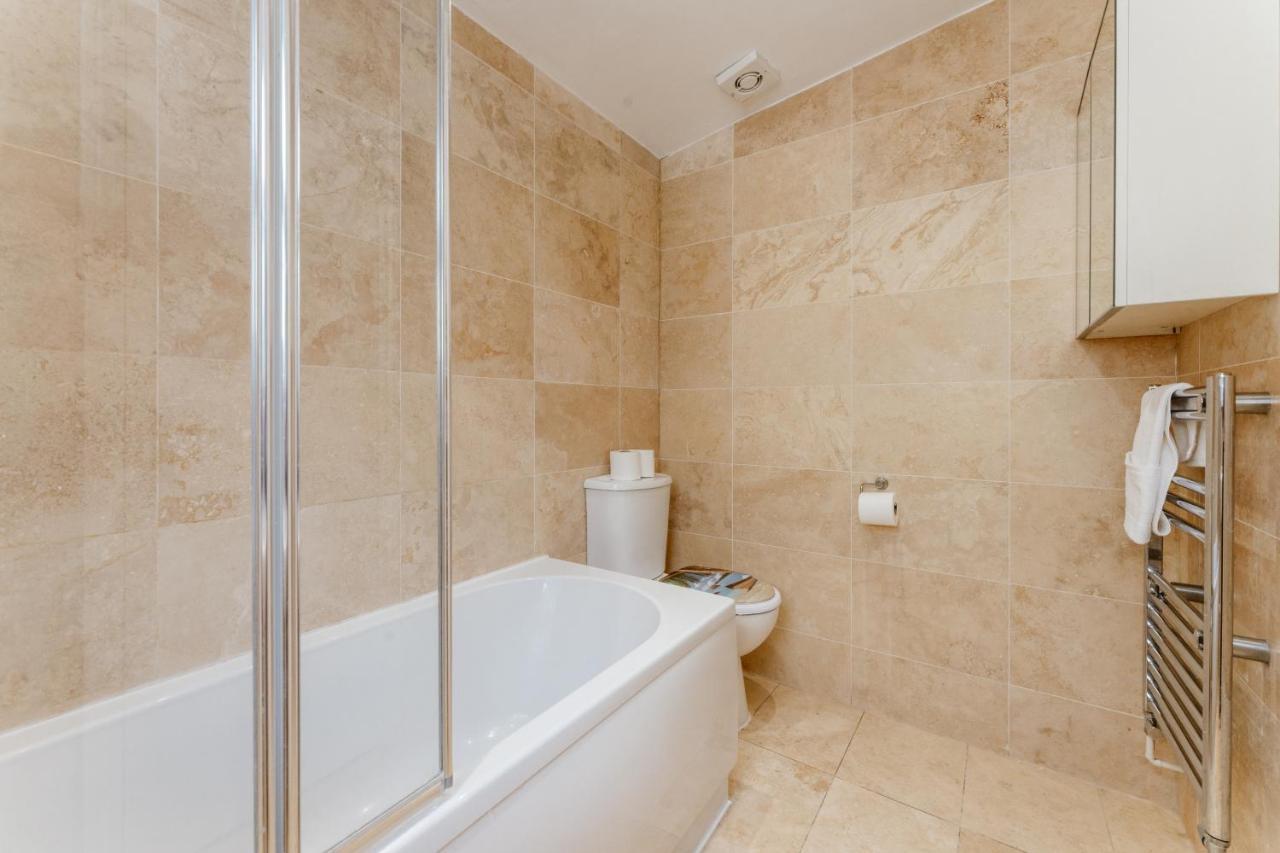 Mile End Double Rooms 27 Guest House Londra Exterior foto